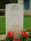 grave02.JPG (116028 bytes)